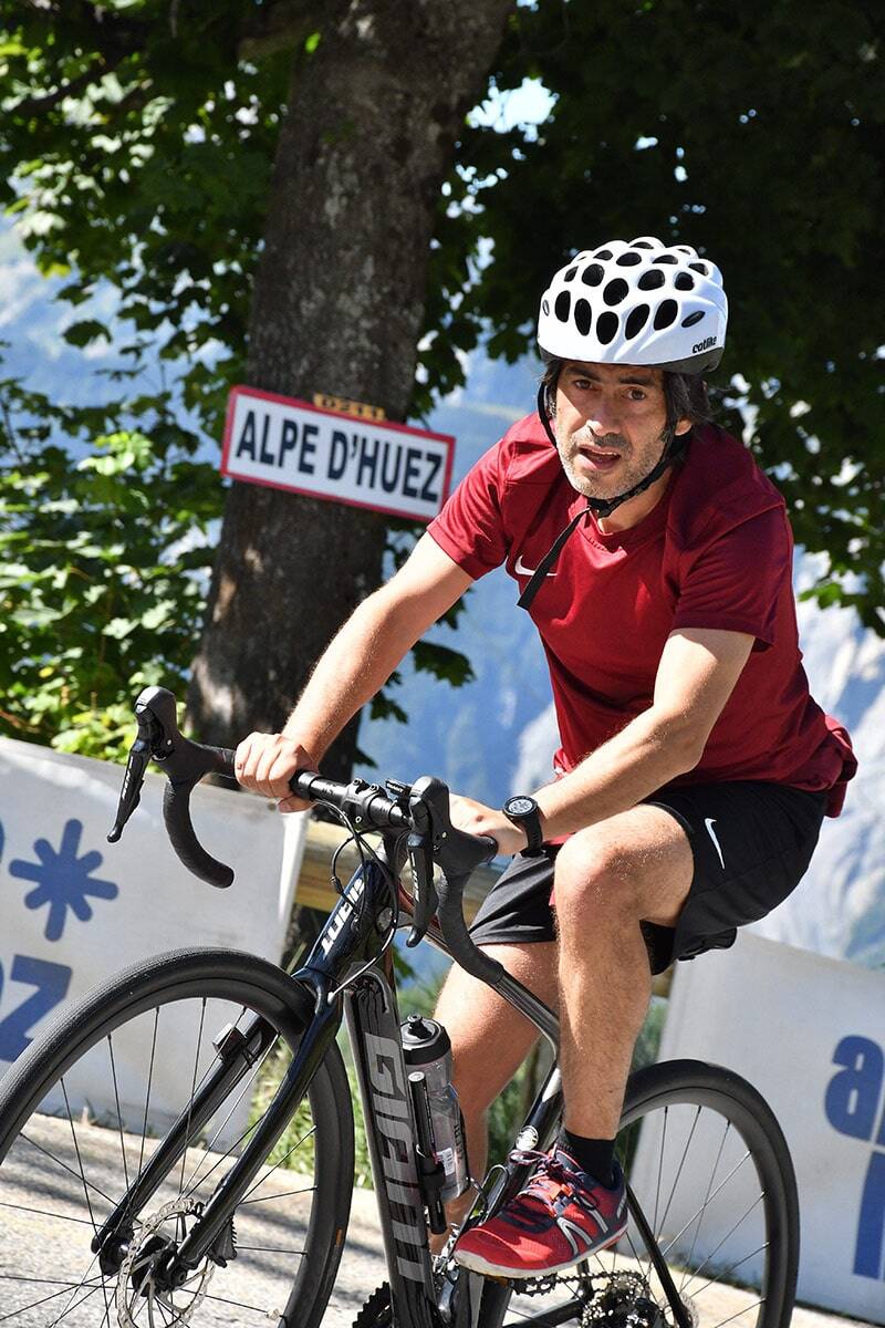 Subiendo el mítico Alpe D'Huez