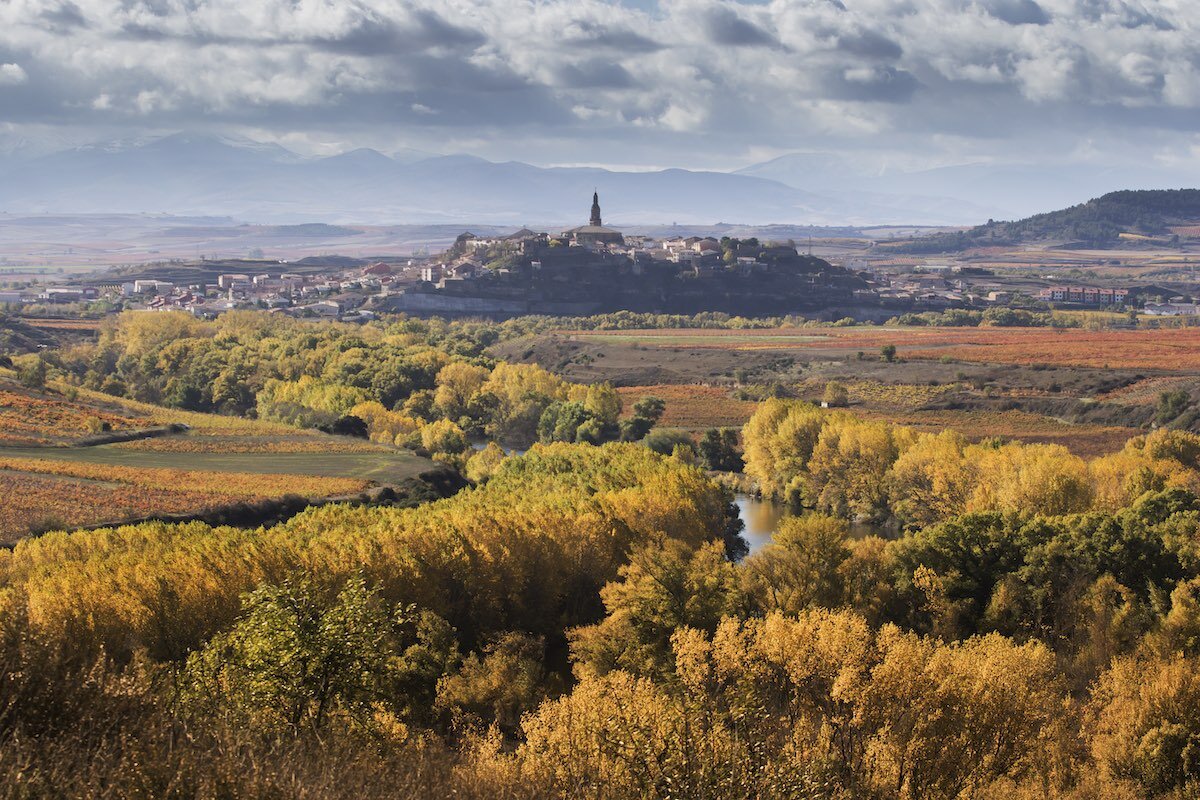 Los espectaculares colores del otoño en torno a Briones, La Rioja [Foto: Daniel Acevedo/La Rioja Turismo]