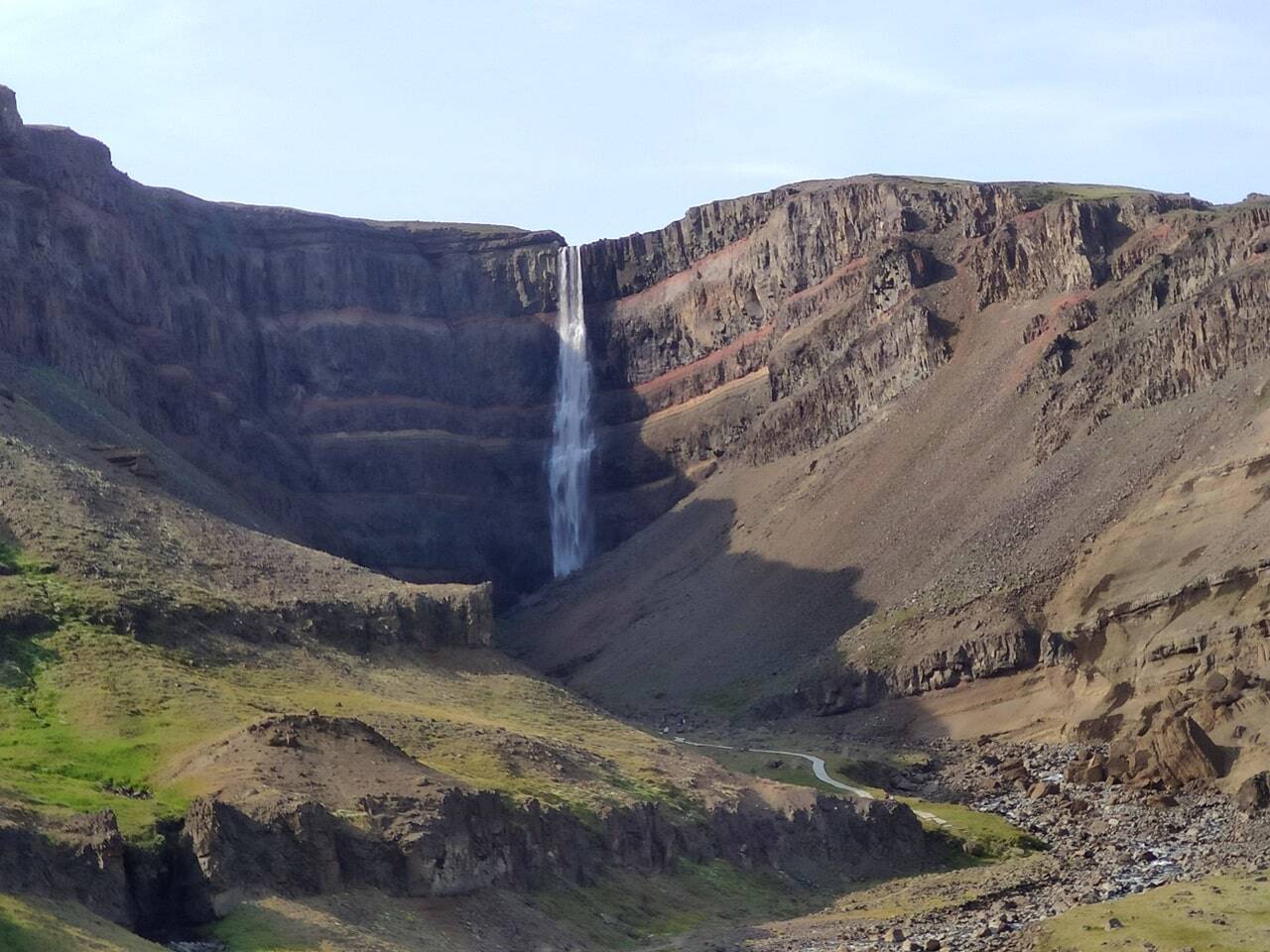 hengifoss cascada