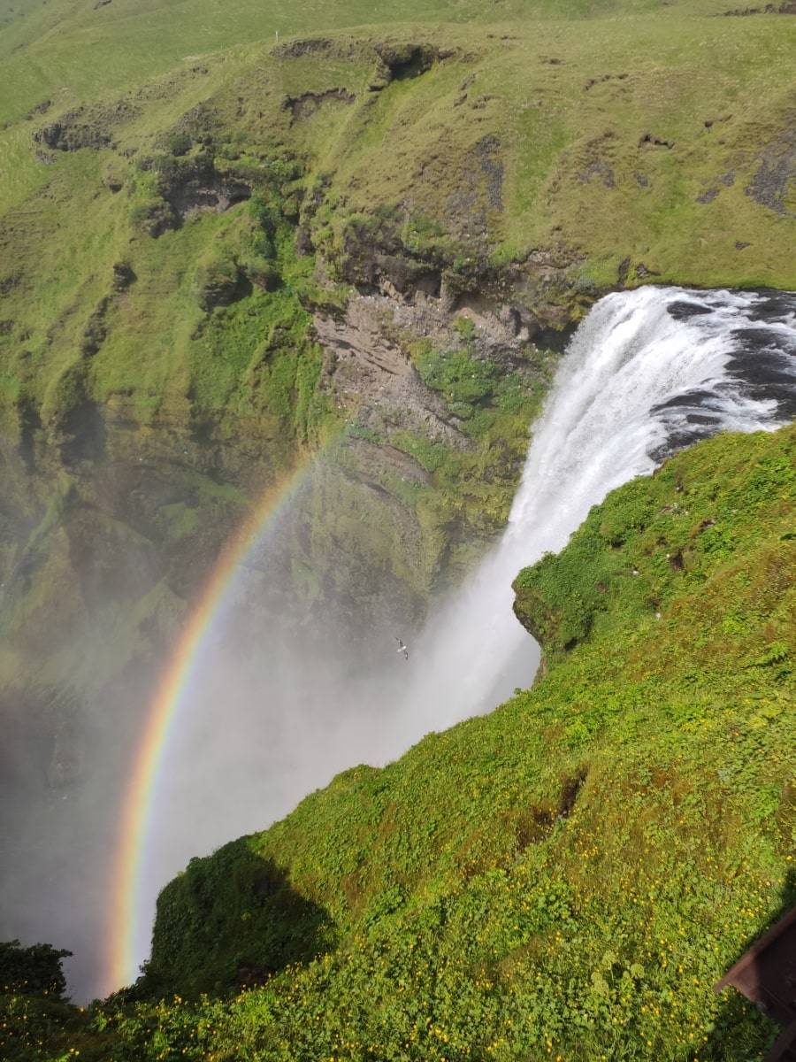 arcoiris en cascada de skogafoss islandia