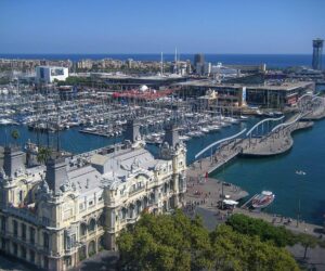 El Puerto Viejo de Barcelona desde el Monumento a Colón [Foto: МаратД]