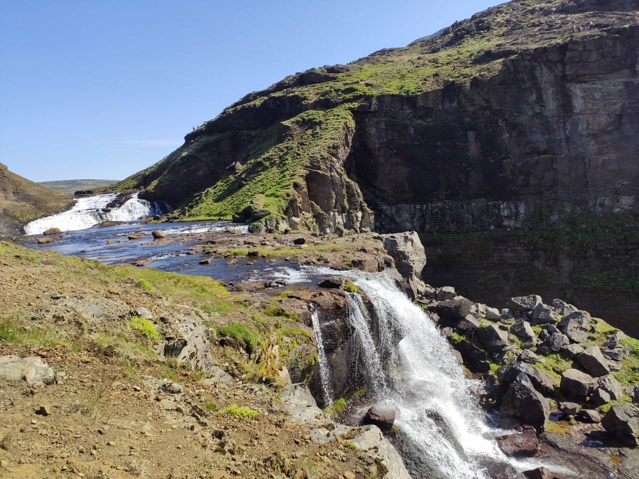 cascada en Islandia parque Glymur