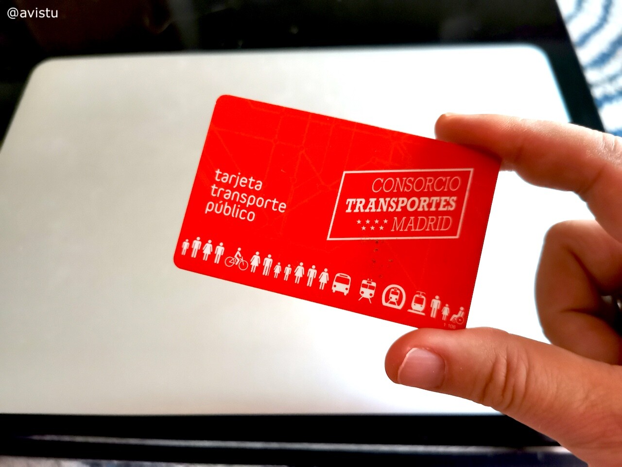 Anverso de una tarjeta de transporte de Madrid