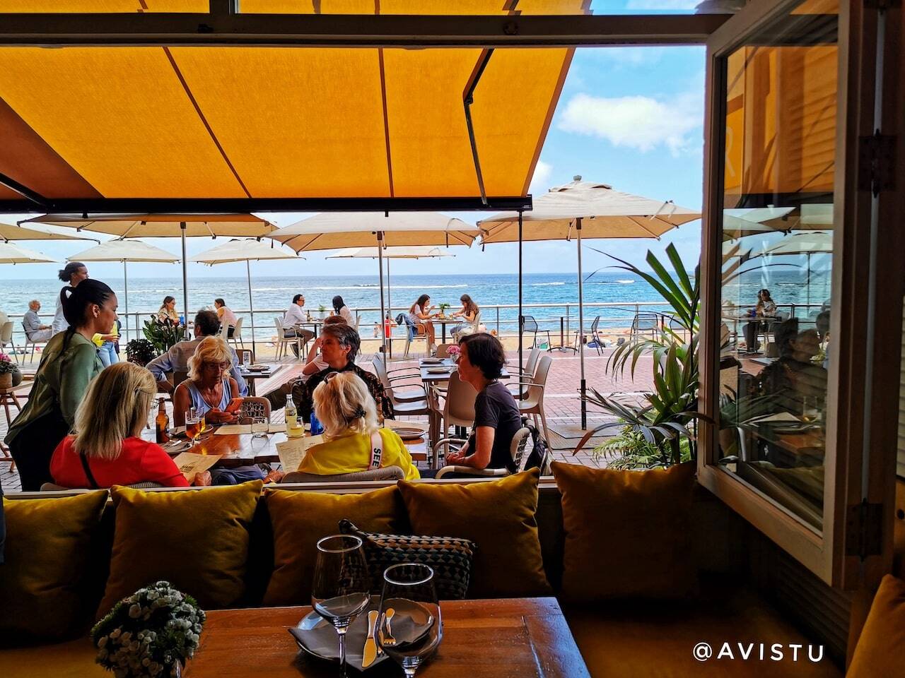 Restaurante con terraza en el Paseo Marítimo,Las Palmas de Gran Canaria