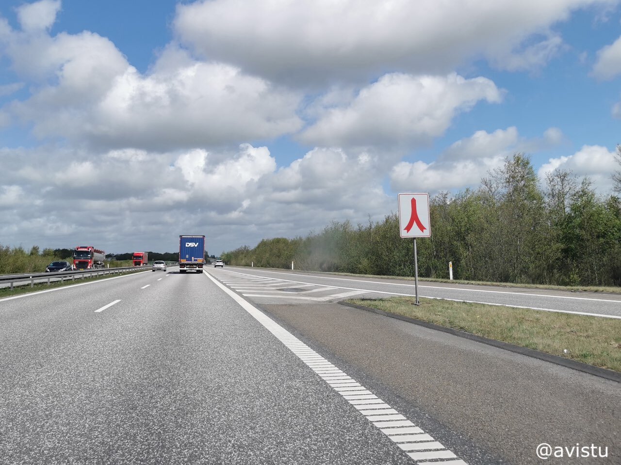 Señal de incorporación en carretera de Dinamarca