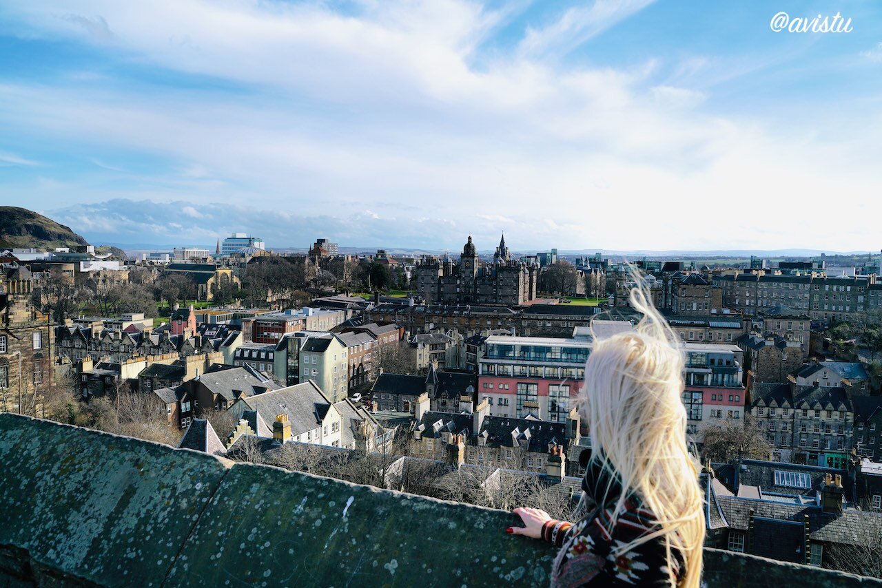 Vistas a Edimburgo desde la explanada del Castillo