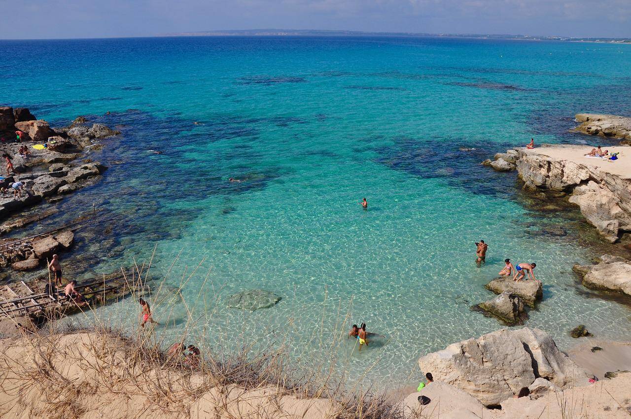como ir a formentera en barco desde ibiza