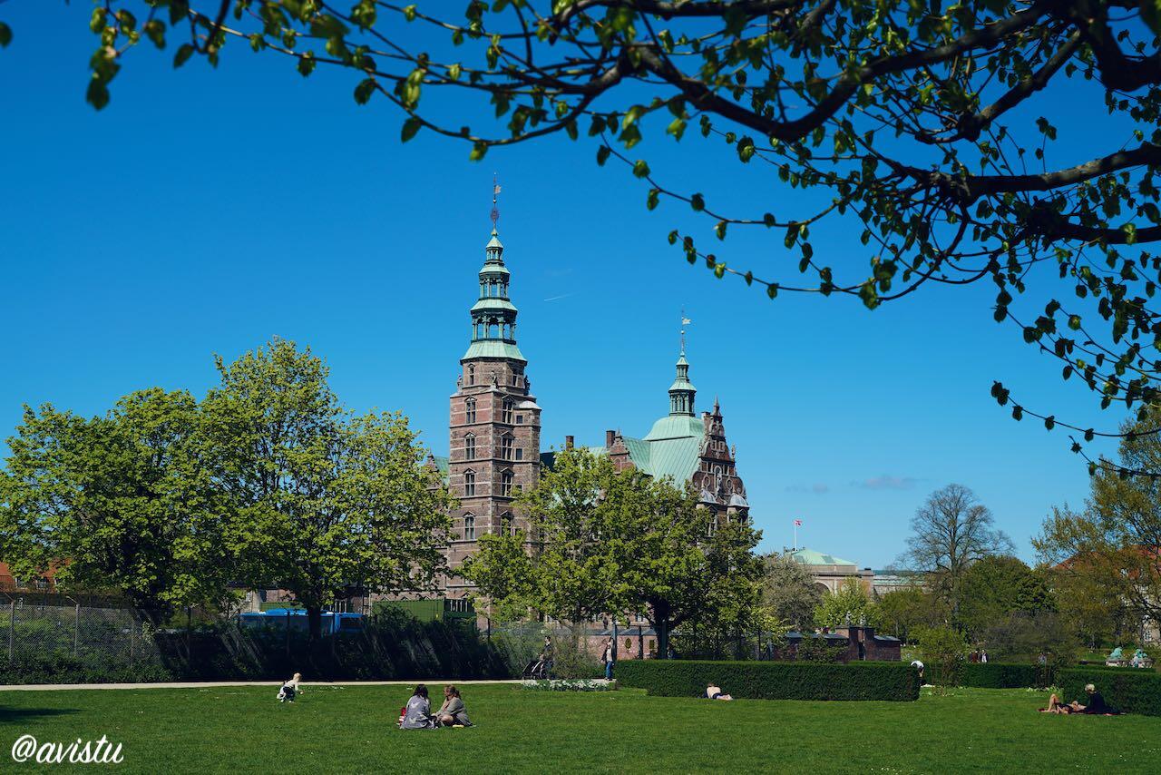 Jardines y Castillo de Rosenborg en Copenhague [(c) Foto: @avistu]
