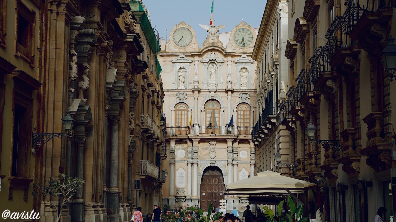 Corso Vittorio Emanuele en Trapani, Sicilia [(c) Foto: @avistu]