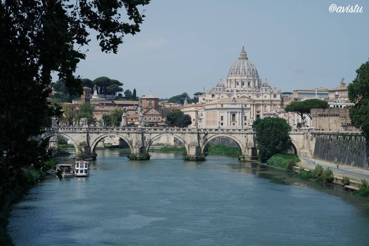 El Río Tiber y la Basílica de San Pedro al fondo [(c) Foto: @avistu]