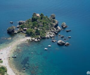 Isola Bella en Taormina, Sicilia [(c) Foto: @avistu]