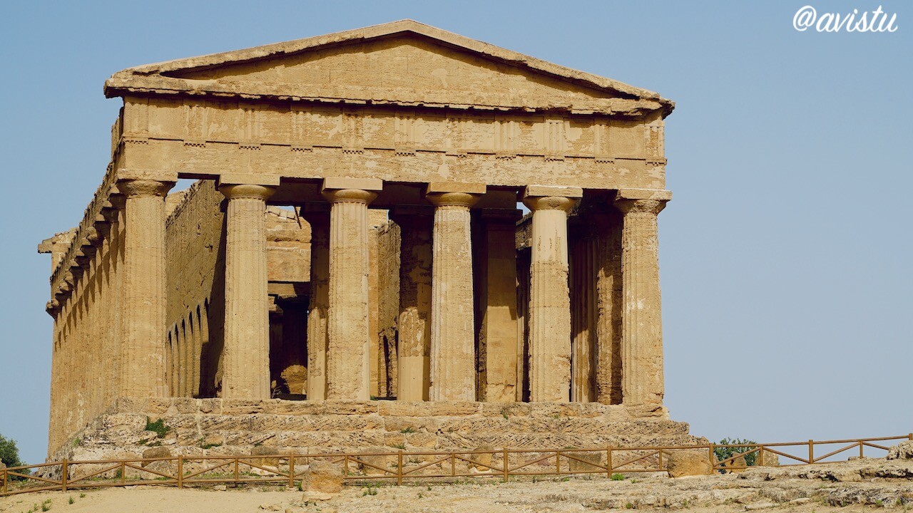 Uno de los templos del Valle de los Templos en Agrigento, Sicilia [(c) Foto: @avistu]