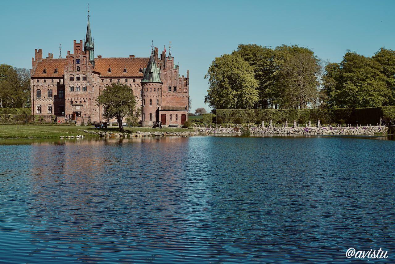 El Castillo de Egeskov en Dinamarca [(c) Foto: @avistu]
