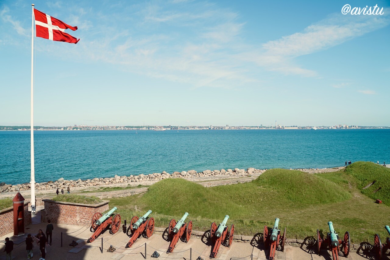 La costa de Suecia desde el Castillo de Kronborg en Helsingor, Dinamarca [(c) Foto: @avistu]