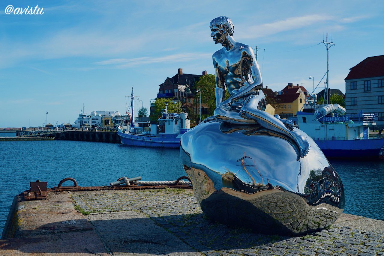 La estatua de Han en Helsingor, Dinamarca [(c) Foto: @avistu]