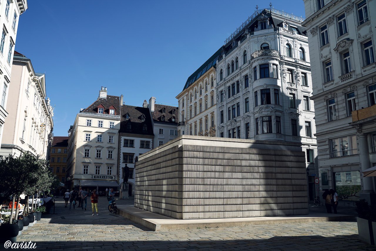 Monumento a las Víctimas del Holocausto en Viena [(c) Foto: @avistu]