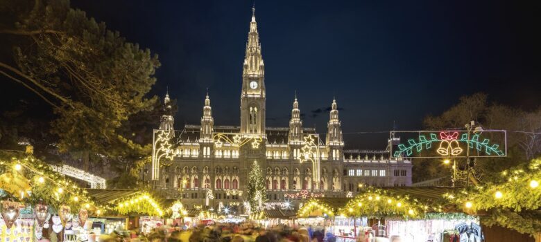 Puestos del Mercadillo de Navidad de la Plaza del Ayuntamiento de Viena © WienTourismus/Christian Stemper