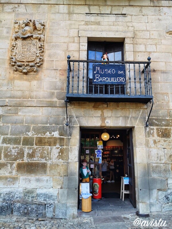 Entrada al Museo del Barquillero en Santillana del Mar [(c)Foto: @avistu]