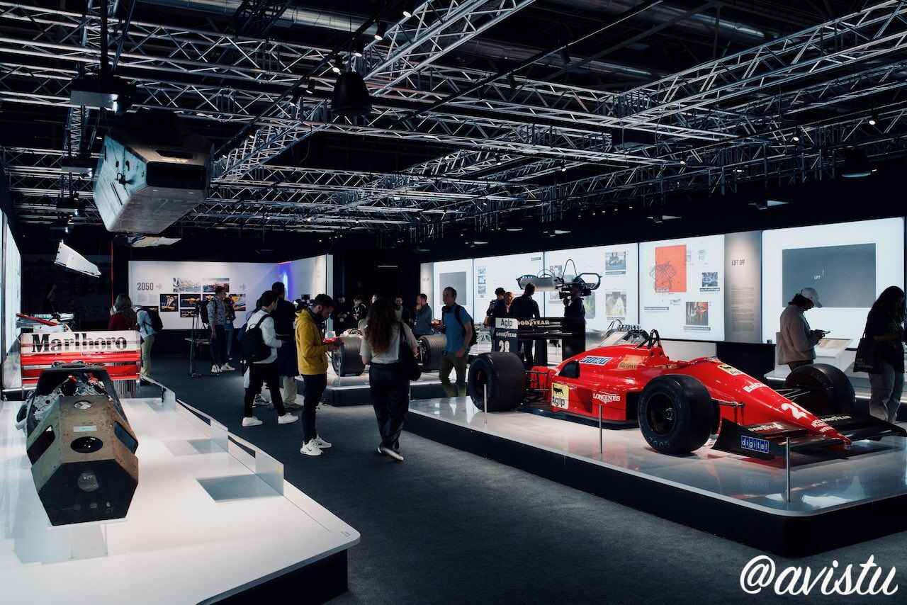 Una de las salas de "F1 The Exhibition", exposición que finaliza en agosto de 2023 [(c)Foto: @avistu]