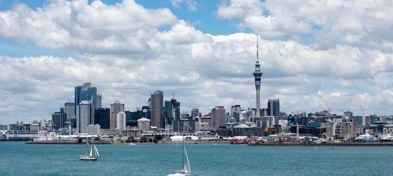 Vista de Auckland y su centro financiero [Foto: Eric Feng/Unsplash]