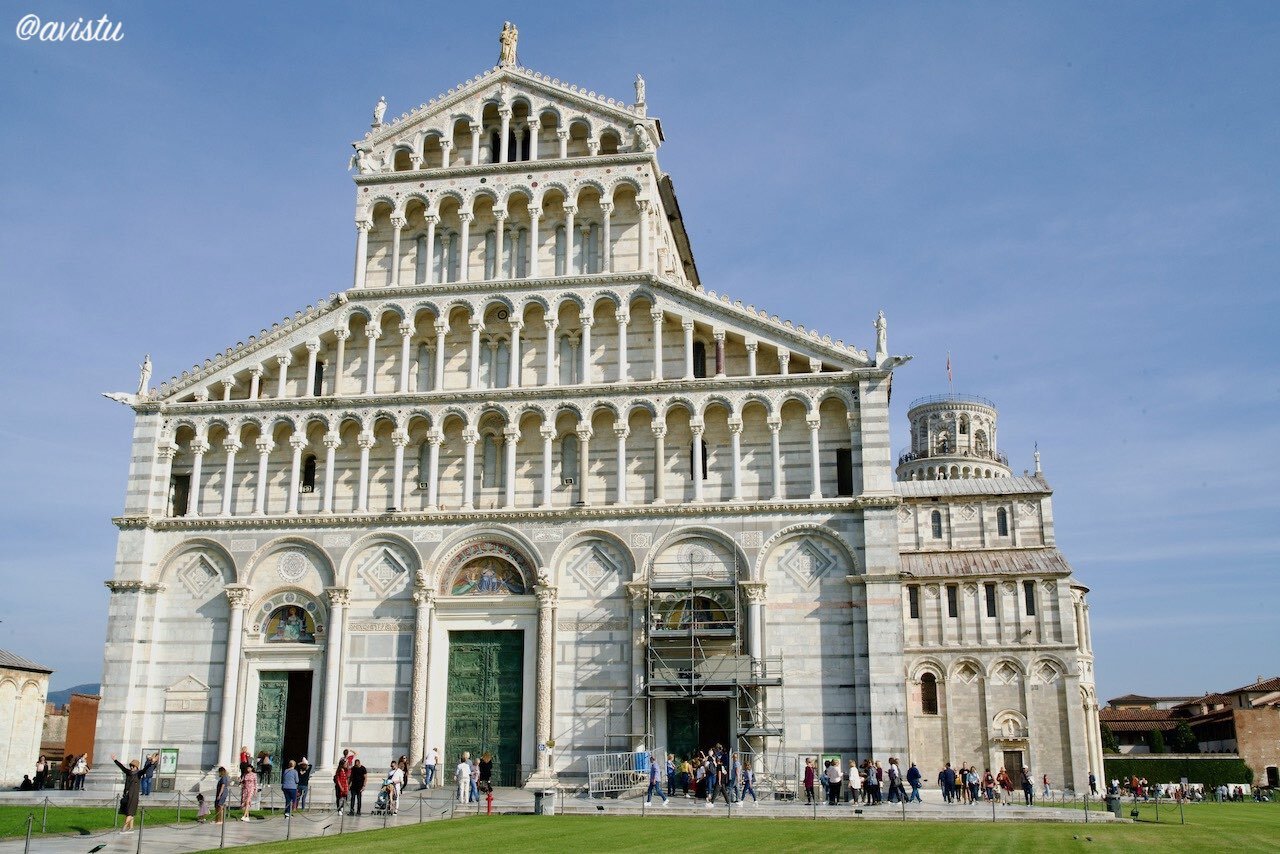 Fachada de la Catedral de Santa María Asunta en Pisa, Toscana, Italia [(c)Foto: @avistu]