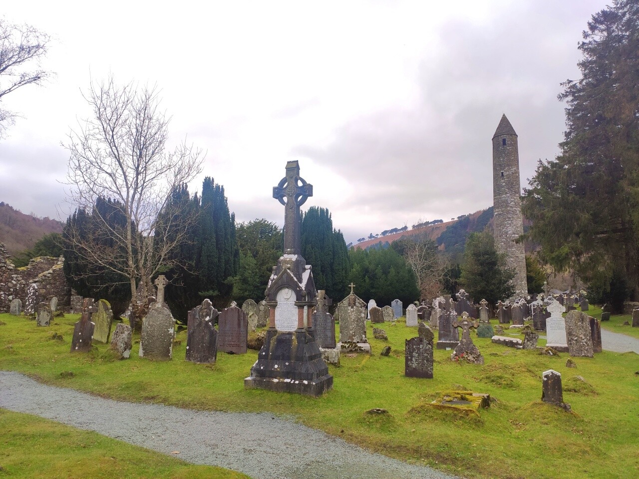 mejores excursiones desde Dublín Glendalough