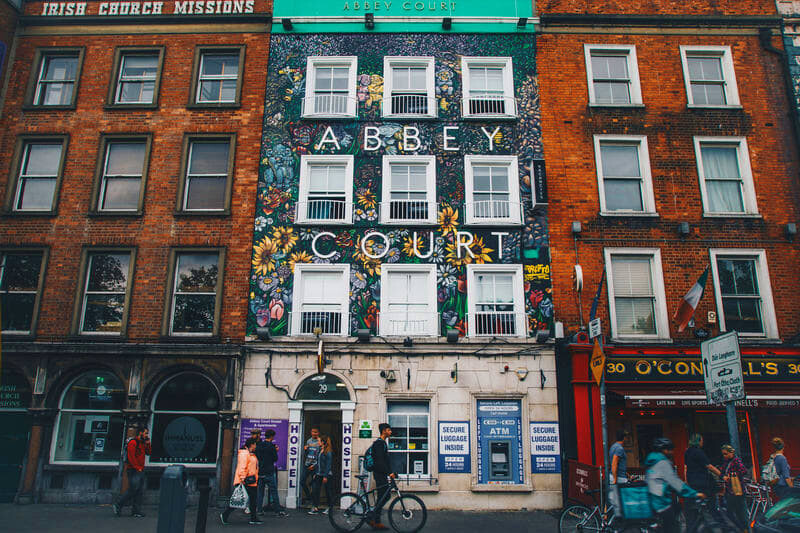 Fachada del Abbey Court en Dublín, Irlanda [Foto: Hostelworld]