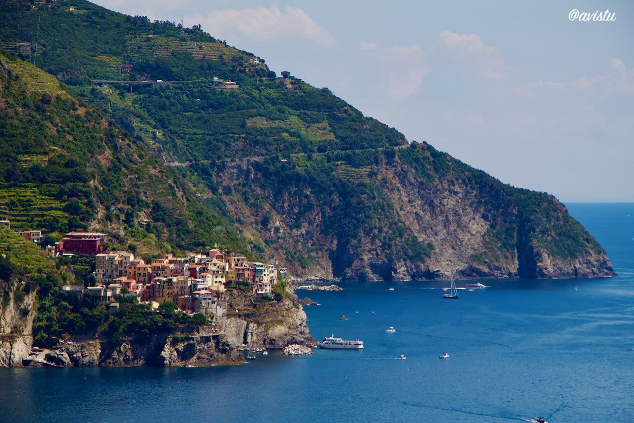 Manarola desde Corniglia, Cinque Terre, Italia [(c) avistu]