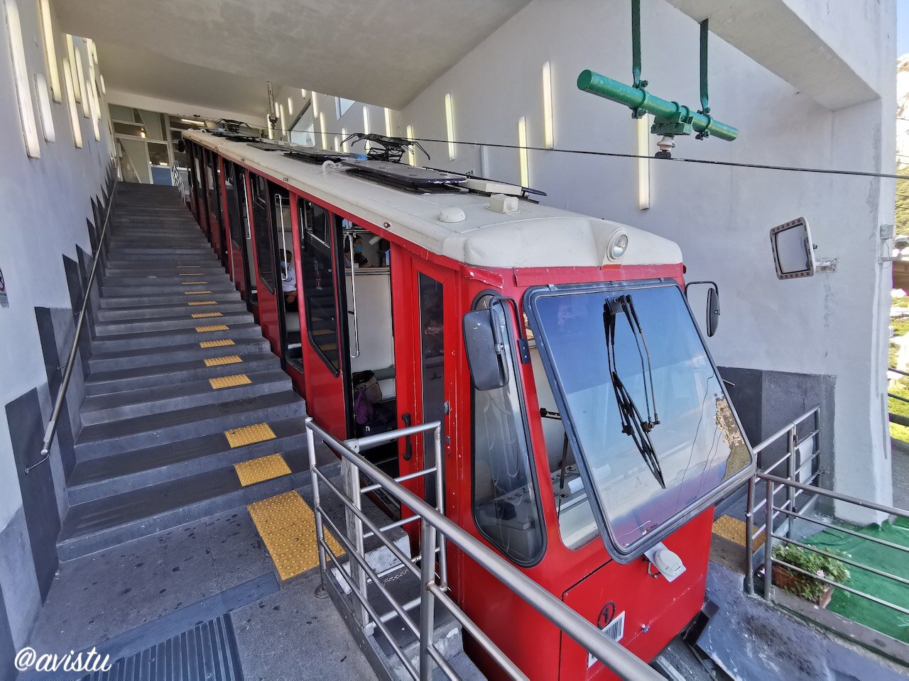 Funicular de Capri, Isla de Capri [(c)Foto: @avistu]