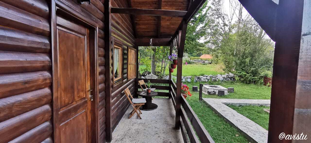 Alojamiento Cabin House Dubovik, Cetinje, Montenegro [(c)Foto: @avistu]
