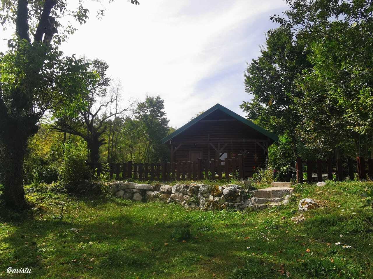 Alojamiento Cabin House Dubovik, Cetinje, Montenegro [(c)Foto: @avistu]