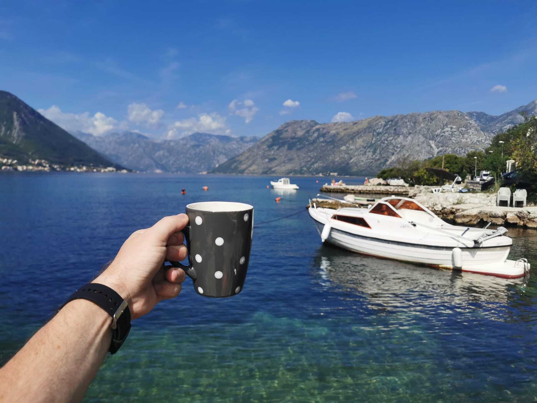 Alojamiento Tomcuk, Bahía de Kotor. Montenegro [(c) Foto @avistu]