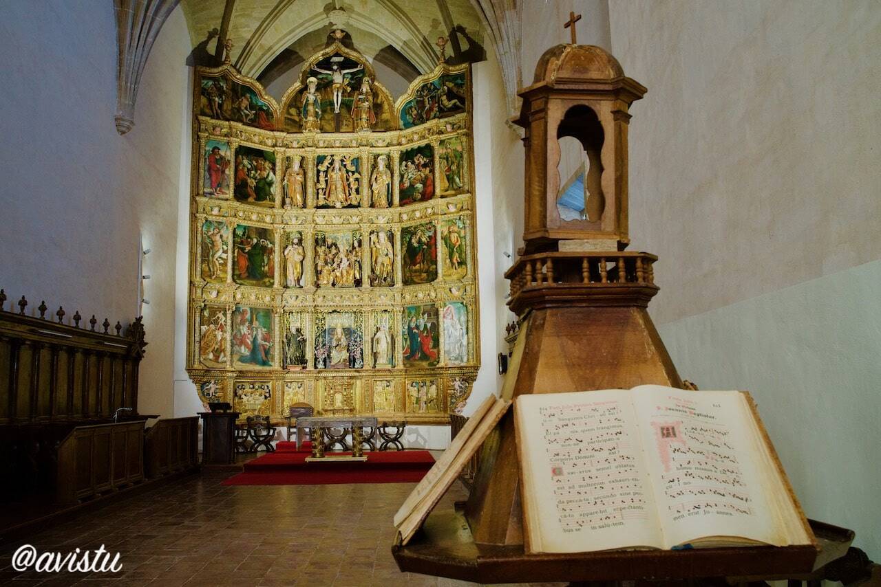 Retablo mayor de la iglesia del Monasterio de San Salvador de Cañas, La Rioja [(c)Foto @avistu]