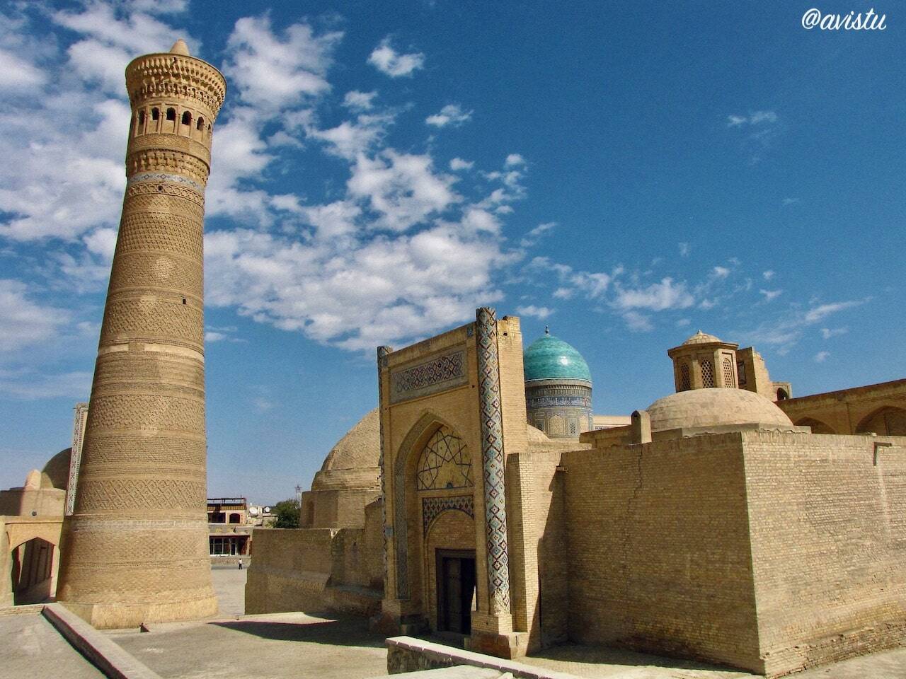 Minarete Kalyan en el complejo Poi Kalan, Bujara (Bukhara Uzbekistán [(c)Foto: @avistu]