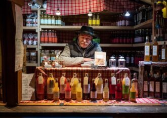 Puesto de Navidad de un pequeño productor (IPPA), Estrasburgo, Francia [Foto ©AHefti, Ayuntamiento de Estrasburgo]