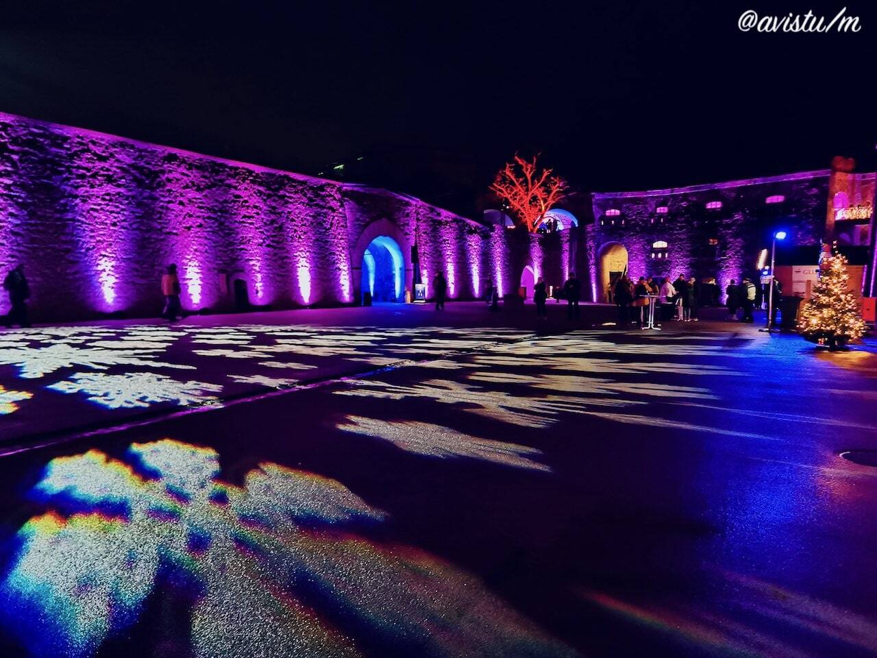 Una de las proyecciones en el Christmas Garden (Jardín de Navidad) en la Fortaleza de Ehrenbreitstein de Coblenza (Koblenz), Alemania [(c)Foto: @avistu]