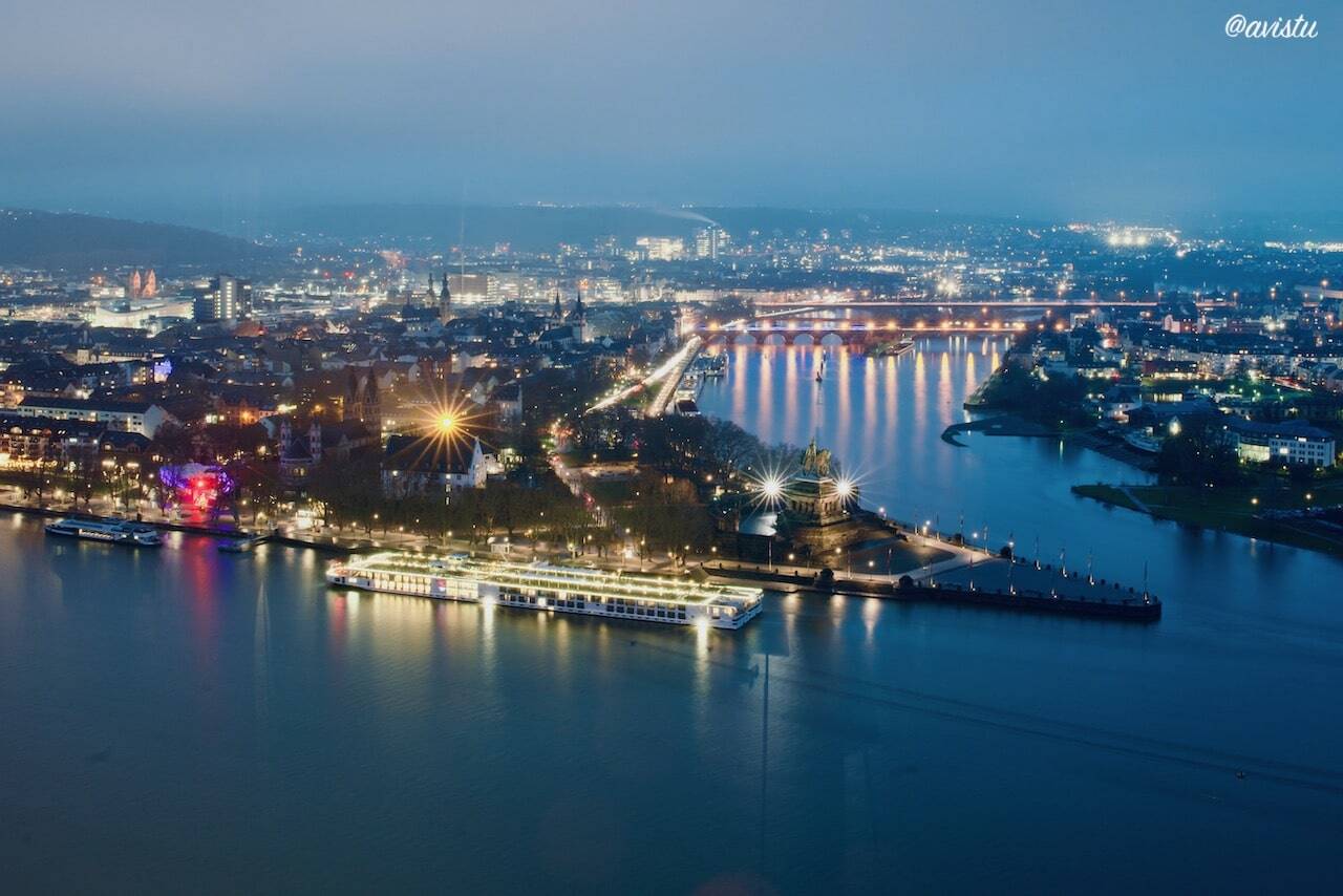 Vista panorámica de Coblenza (Koblenz) y la Esquina Alemana (Deutsches Eck), Alemania [(c)Foto: @avistu]