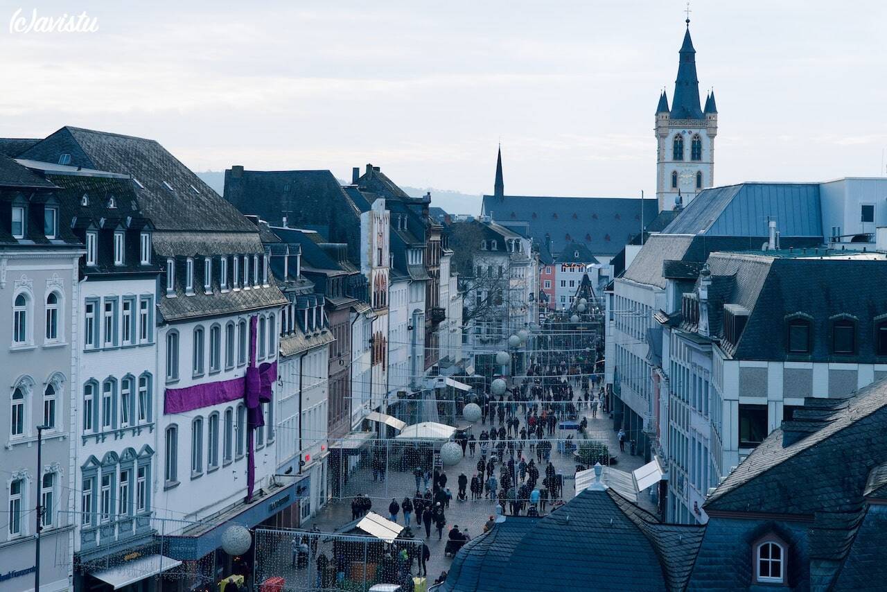 Centro de la ciudad desde la Porta Nigra de Tréveris (Trier), Alemania [(c)Foto: @avistu]