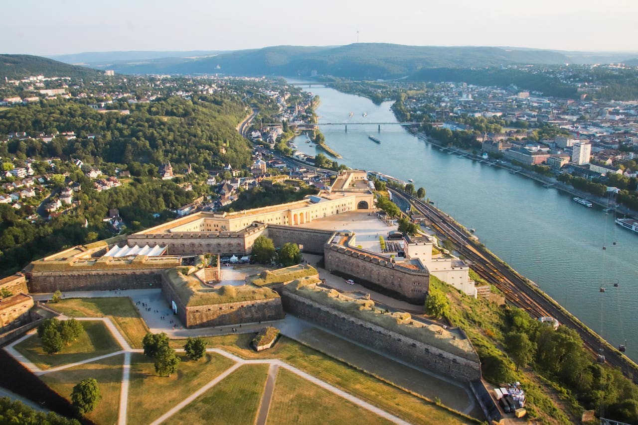 La Fortaleza de Ehrenbreitstein en Coblenza, Alemania [Foto: Joe from Koblenz]