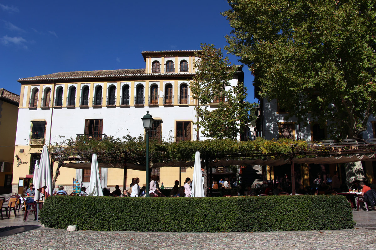 El paseo de los Tristes en Granada