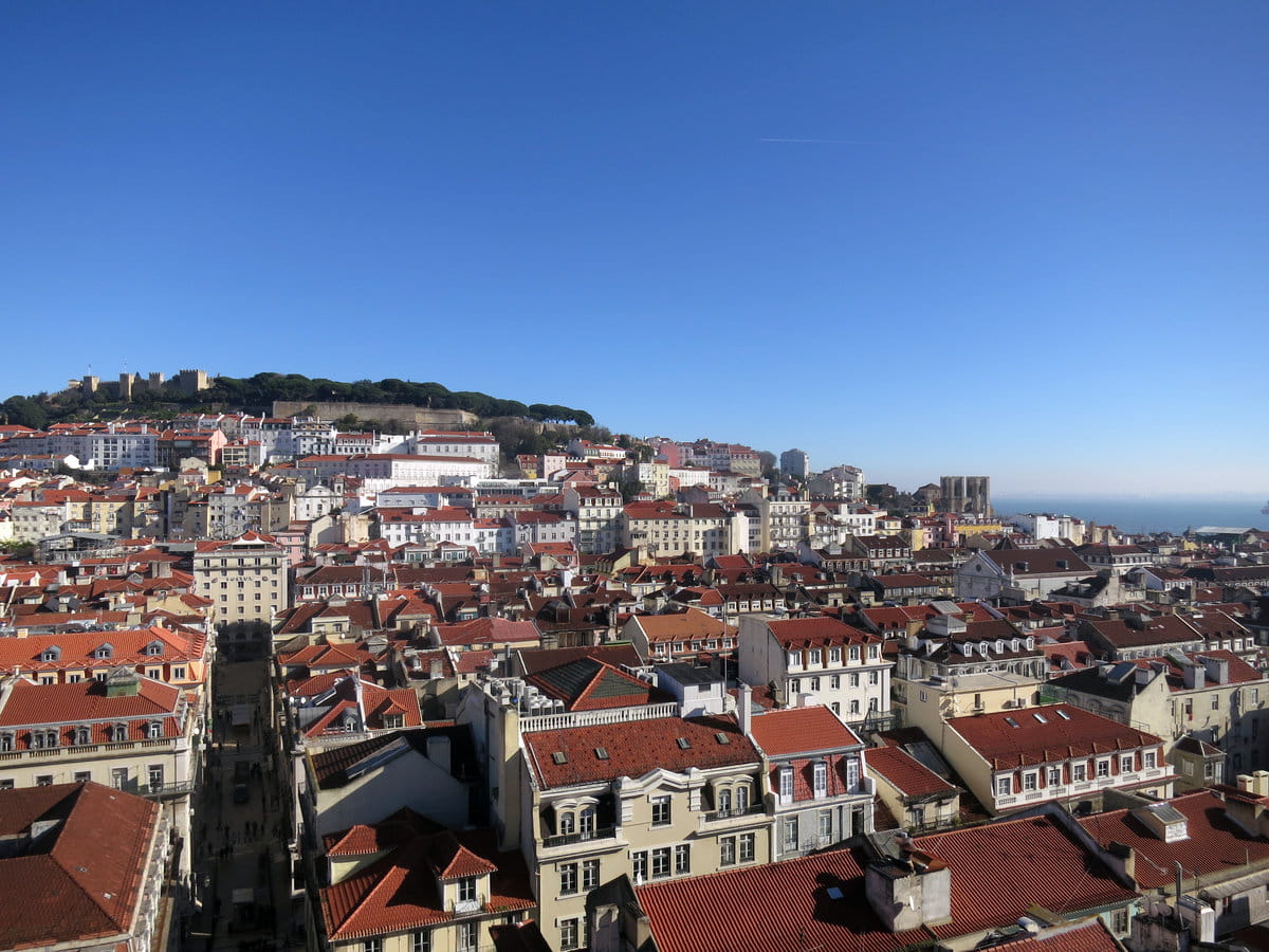 Vistas a Lisboa desde el mirador de São Pedro de Alcantara