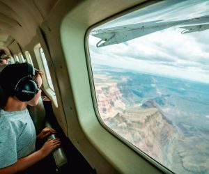 Consejos para jugar en el avión con niños