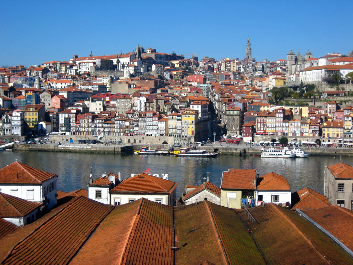 Vistas a Oporto desde las bodegas Sandeman