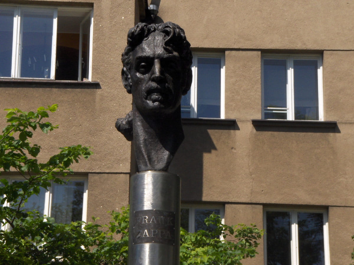 Estatua a Frank Zappa en Vilnius