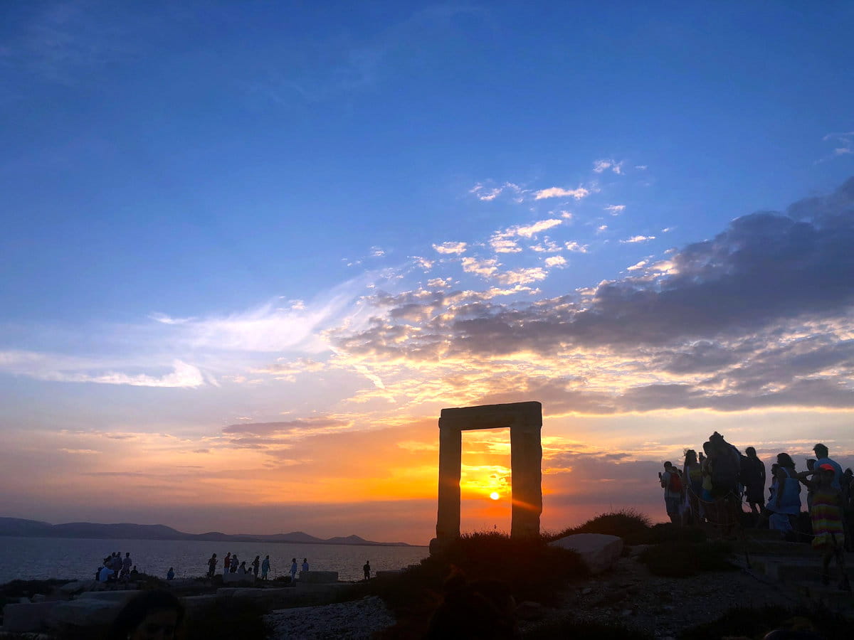 Portara y antiguo templo de Apolo en Naxos
