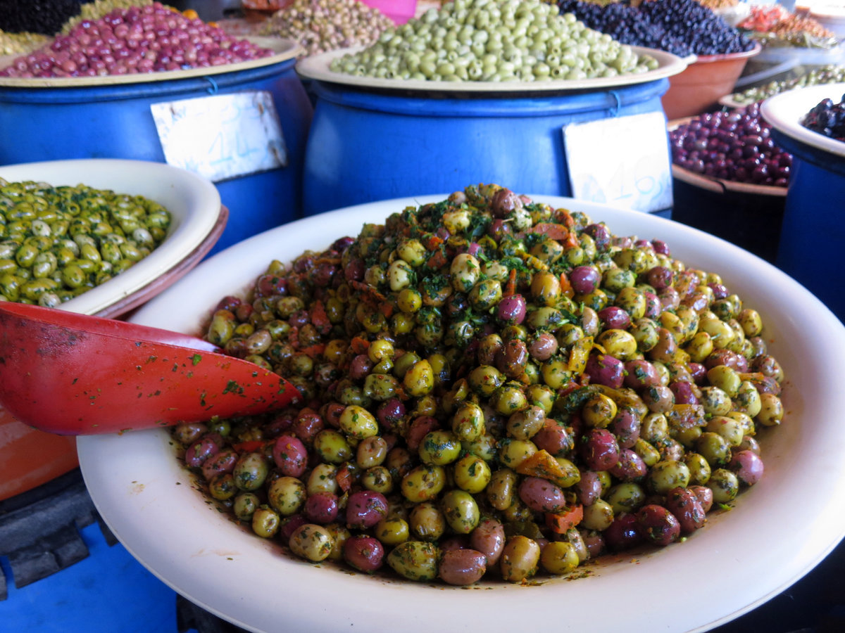 Aceitunas de múltiples variedades en el mercado de Casablanca