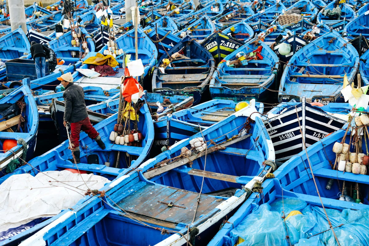 El azul domina en el puerto de Essaouria