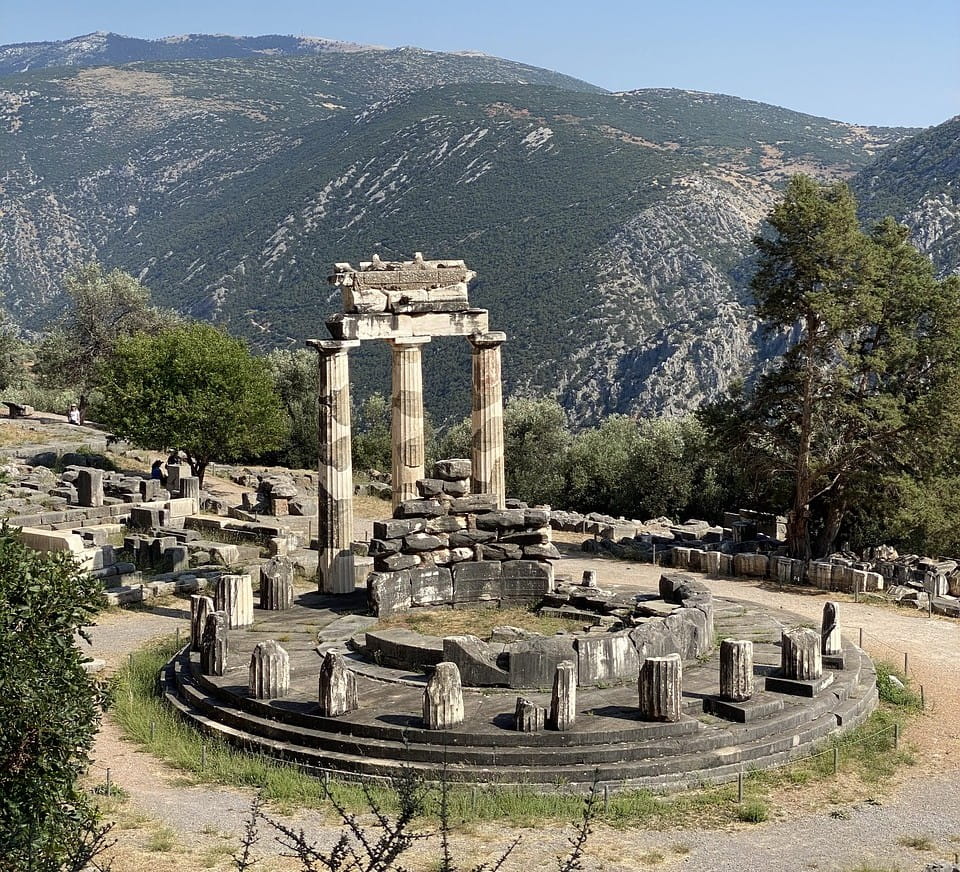 El Templo de Apolo, Delfos