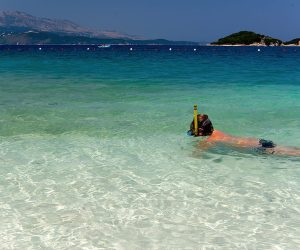 Las nítidas aguas de la playa de Ksamil