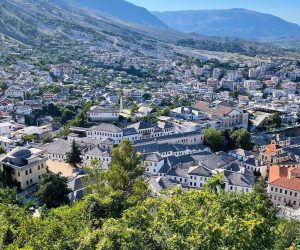 Vistas a Gjirokastër